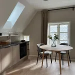 Apartment Hoyegaarden Bergen